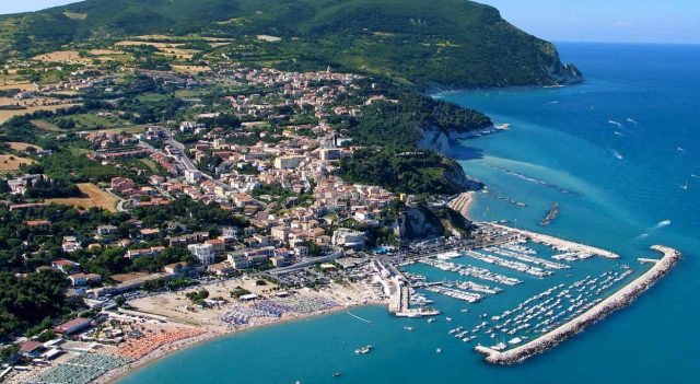 Servizio navetta gratuito da Numana